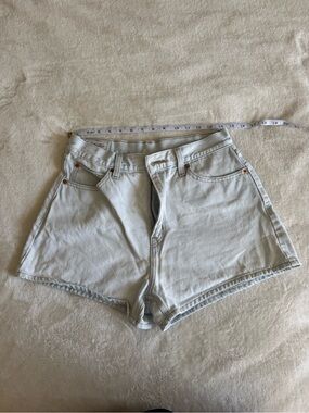 Levi's Light Wash Women's Denim Shorts
